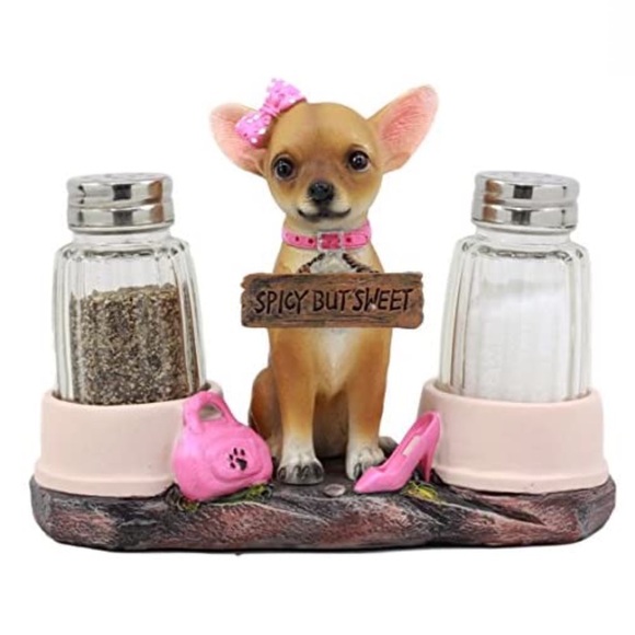 DWK 2018 Spicy But Sweet Chihuahua Dog Salt and Pepper Shaker - Picture 2 of 15
